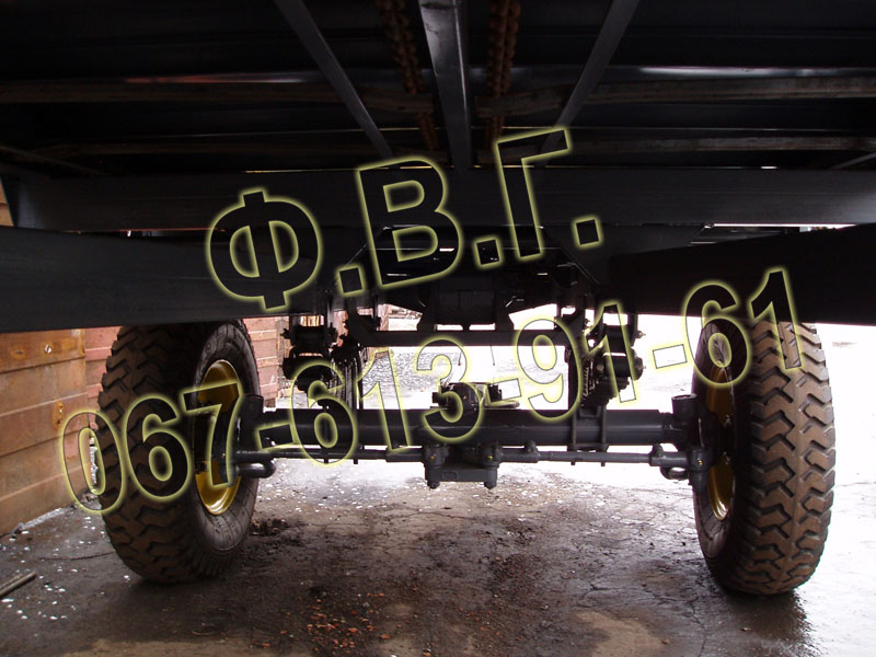 Кормороздавач тракторний універсальний КТУ-10У-посилений.
